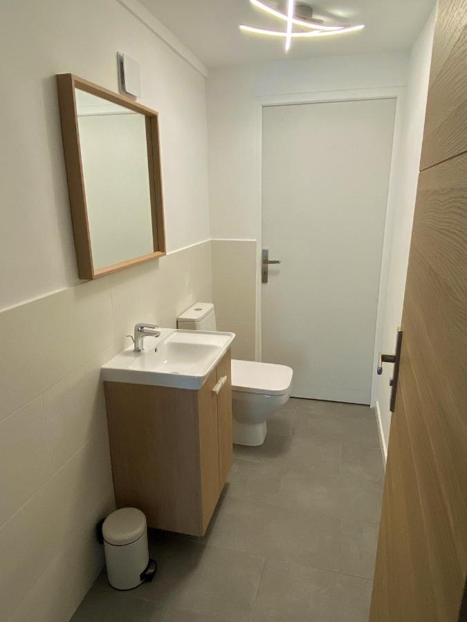 Appartement Rez De Villa Proche Port Et Plages De Sanary 外观 照片