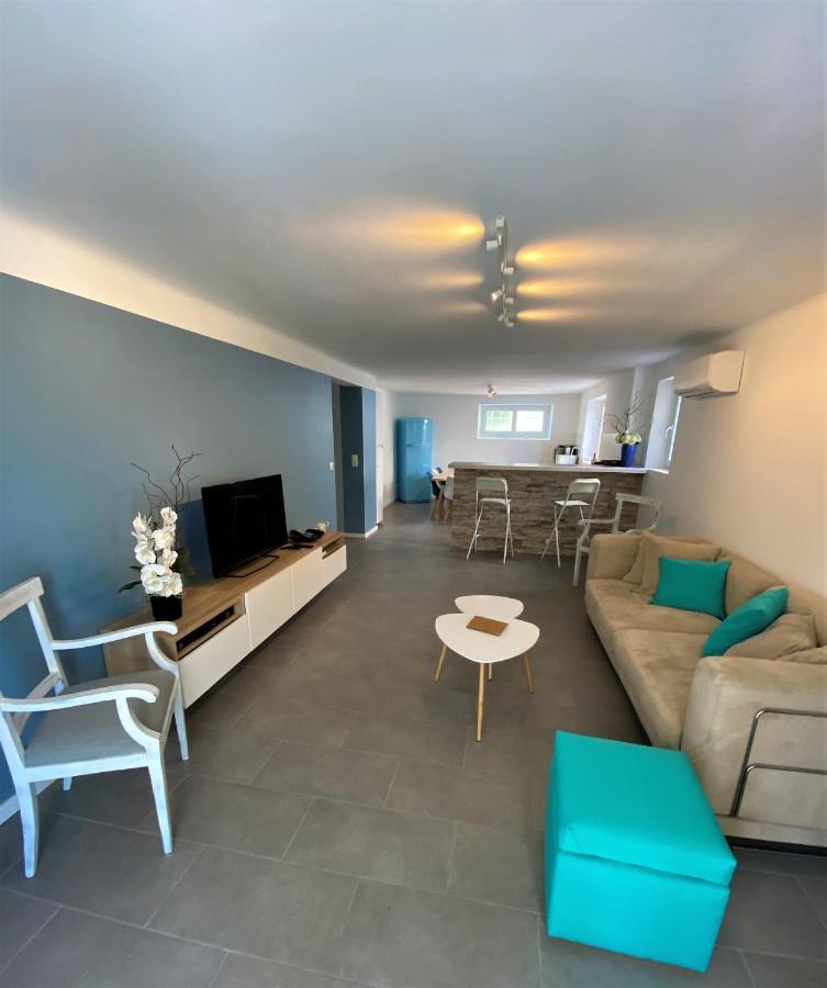 Appartement Rez De Villa Proche Port Et Plages De Sanary 外观 照片