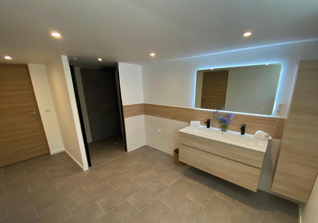 Appartement Rez De Villa Proche Port Et Plages De Sanary 外观 照片