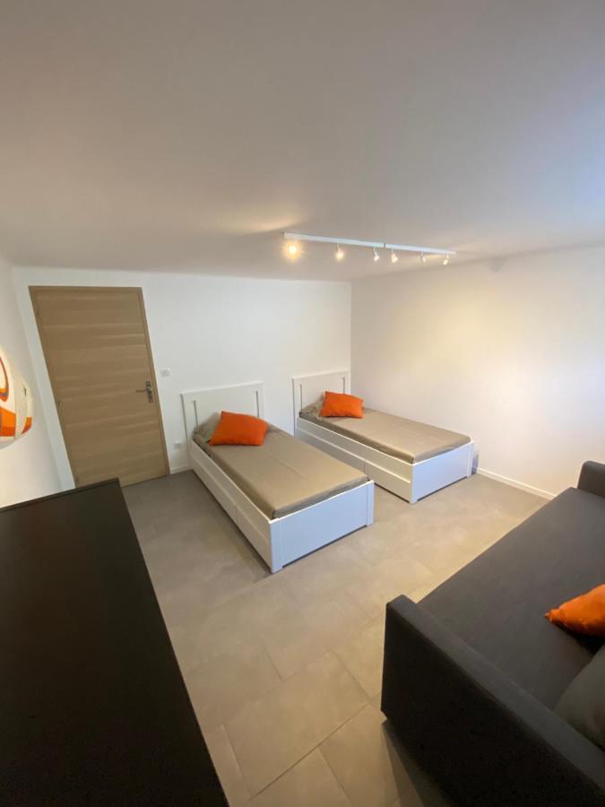 Appartement Rez De Villa Proche Port Et Plages De Sanary 外观 照片