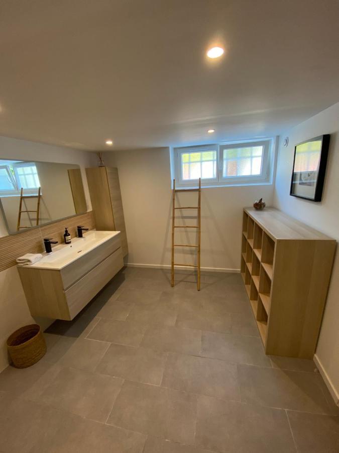 Appartement Rez De Villa Proche Port Et Plages De Sanary 外观 照片