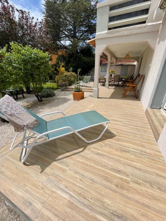 Appartement Rez De Villa Proche Port Et Plages De Sanary 外观 照片