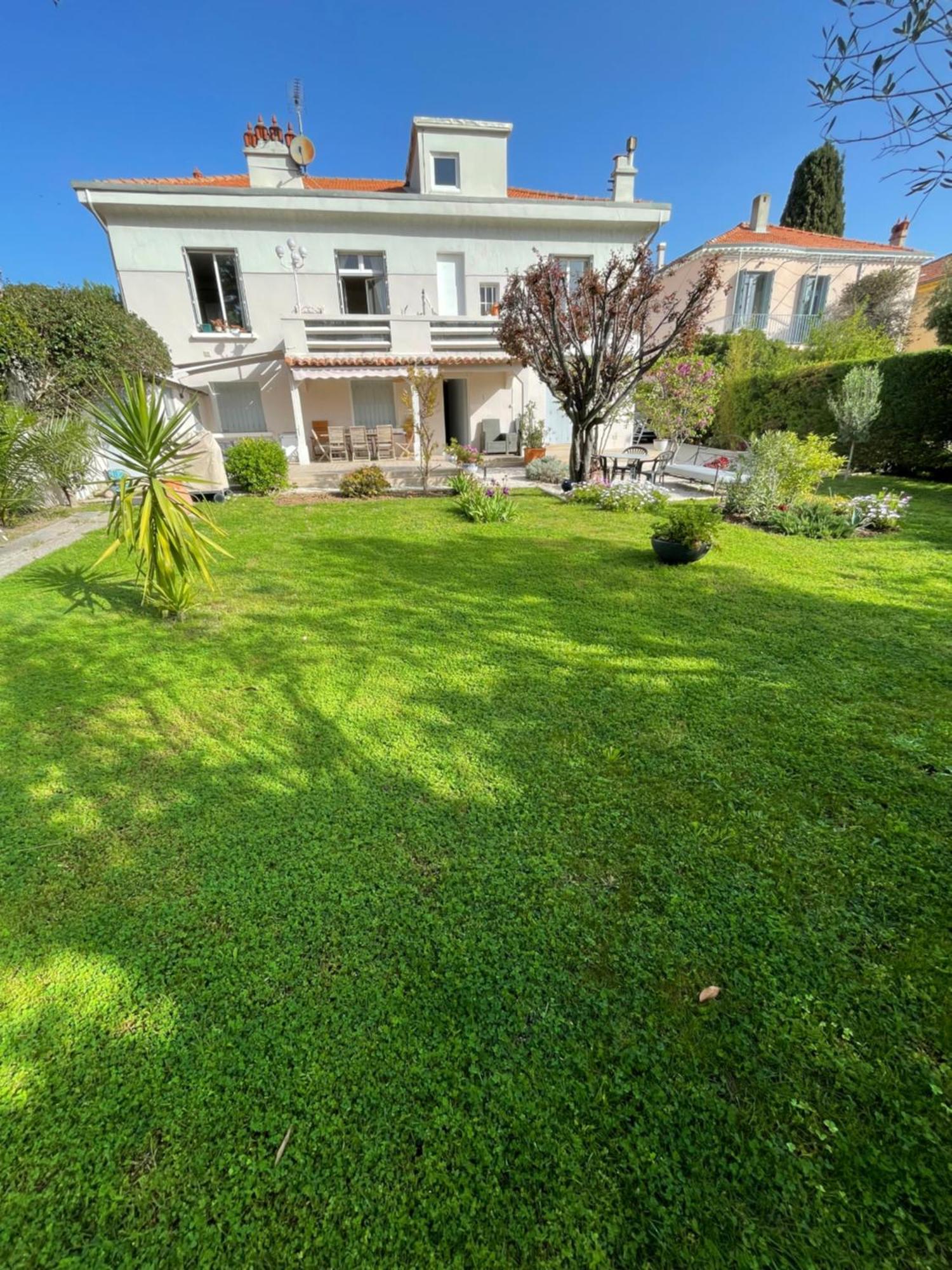 Appartement Rez De Villa Proche Port Et Plages De Sanary 外观 照片